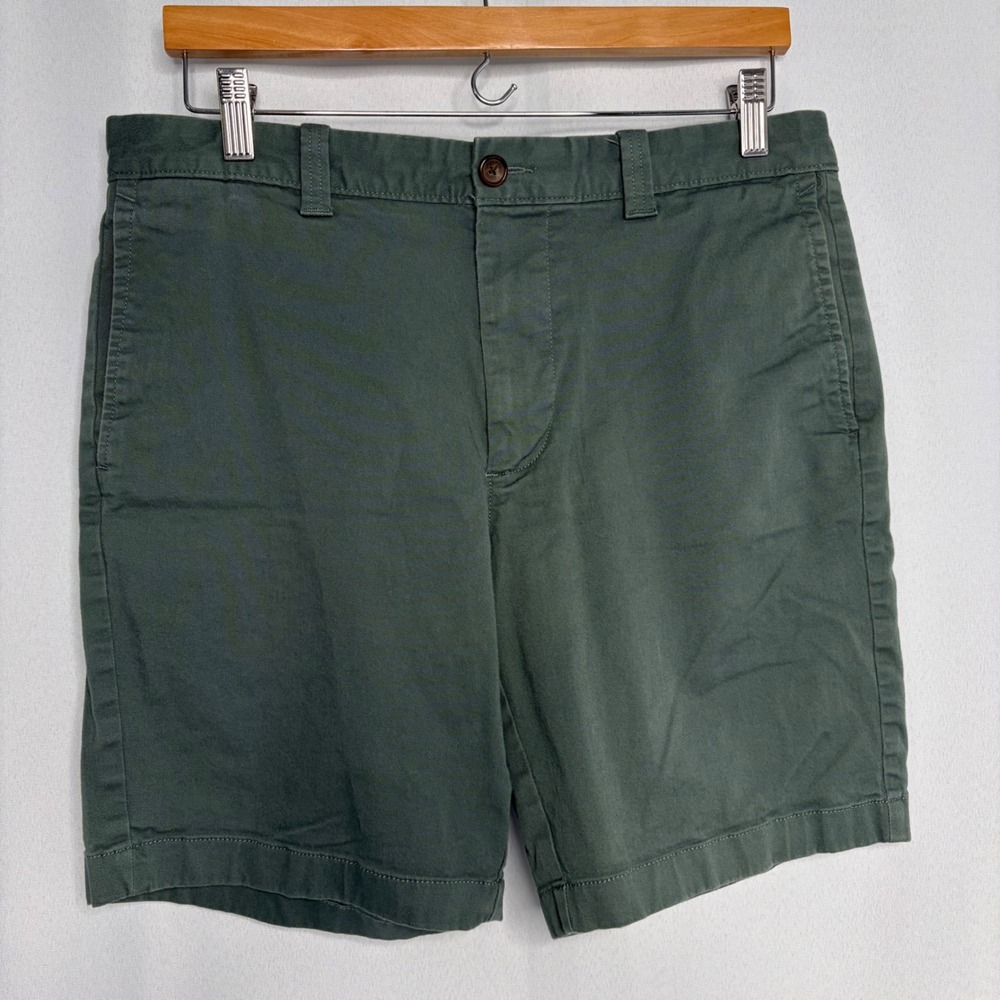 J. Crew Men's Flat Front Cotton Shorts in Green